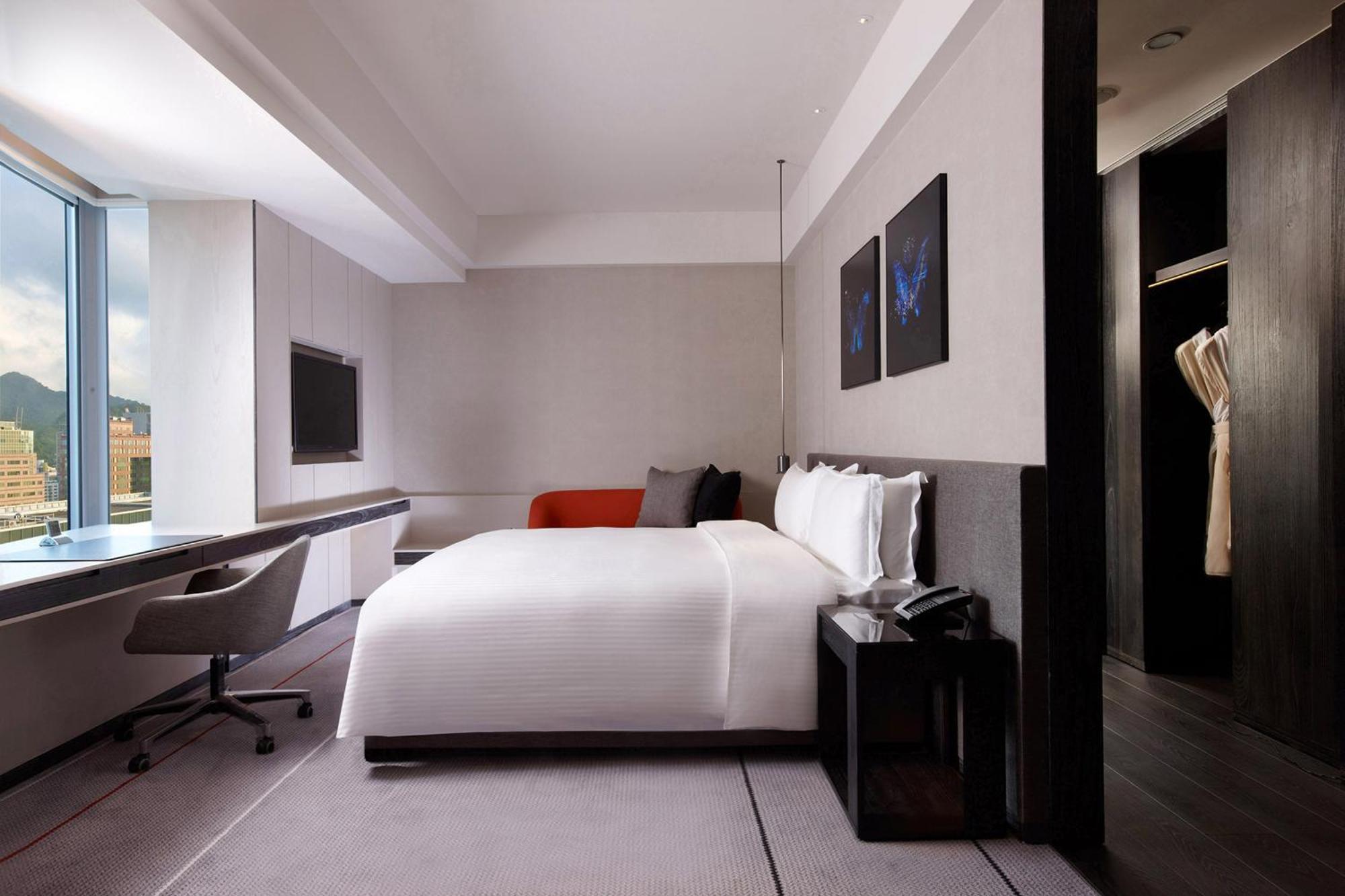 Humble House Taipei, Curio Collection By Hilton Hotel Buitenkant foto A room at the hotel